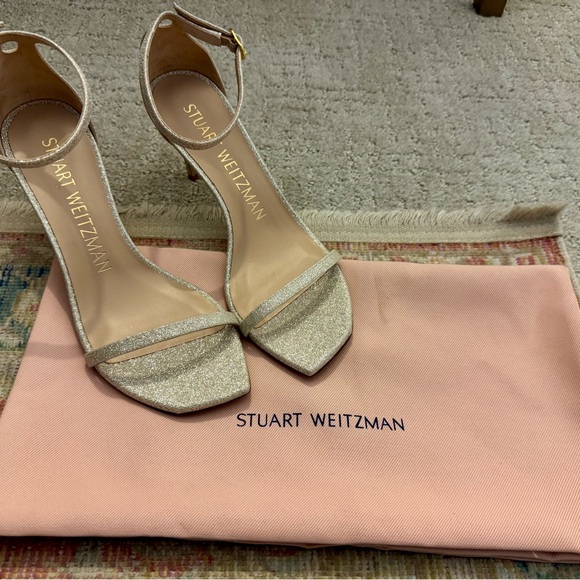 Stuart Weitzman Nudistcurve 75mm ankle strap sandal in Platino size: 7 NWOB - Picture 2 of 4
